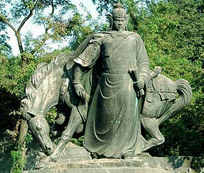 Bronze statue of Yue Fei from the park at Donghu (East Lake), Wuhan, Hubei province.